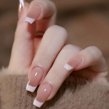 24 White French Nails | Fake nails, delicate and elegant, stylish and generous, suitable