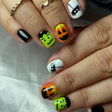 24 Halloween Oval Nails | Cute Spider Pumpkin Patch Pattern Cute Style Nail Patches