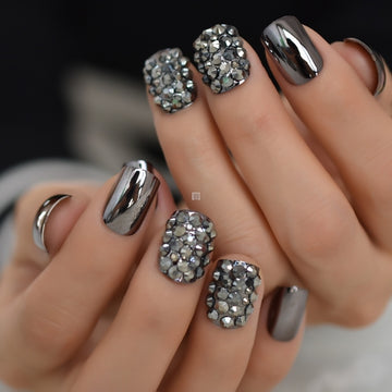 August Nail Trends | Metal false nails for women