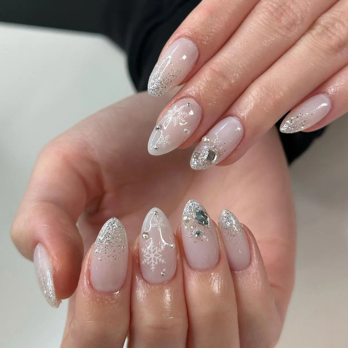 24 Christmas French Nails | Almond False Nails | Snowflake with Rhinestone Detachable Nail Tips
