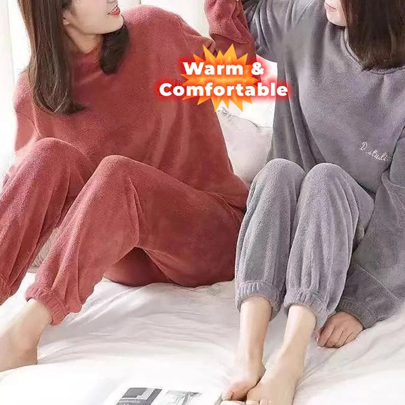 Women's Velvet Pajama Set – Warm Fleece Loungewear with Loose Top
