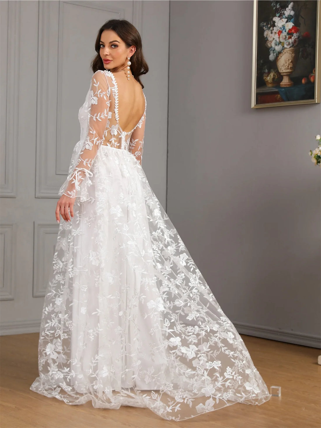 Ladies New Elegant Long Sleeve Lace Wedding Dress