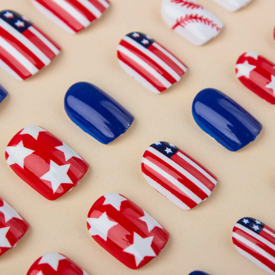 24 Pcs Square Press-On Nails for Independence Day Look