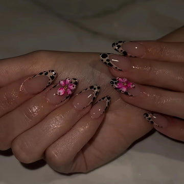 24pcs False Pink Almond Nails French Tip