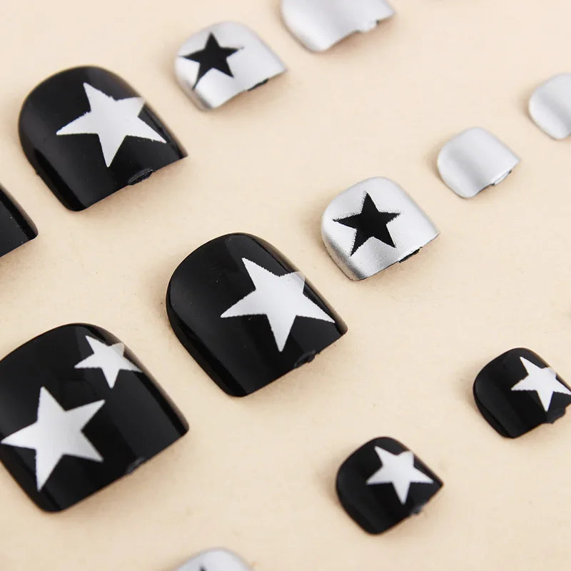 24 Simple Christmas Toenails | Hot Christmas Reusable False Nail | Star Wearing Toenails