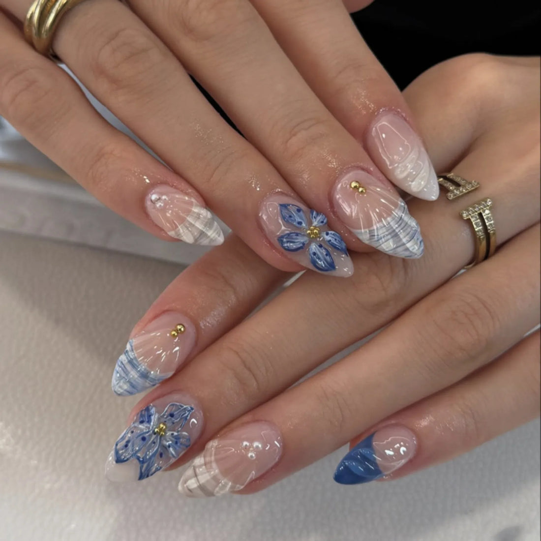 24pcs Short Nails or September | Blue Flower Pattern False Nails | Wearable Stick-on Nails Fake Nail