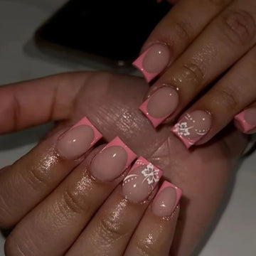 24Pcs Classy Pink French Style Nails