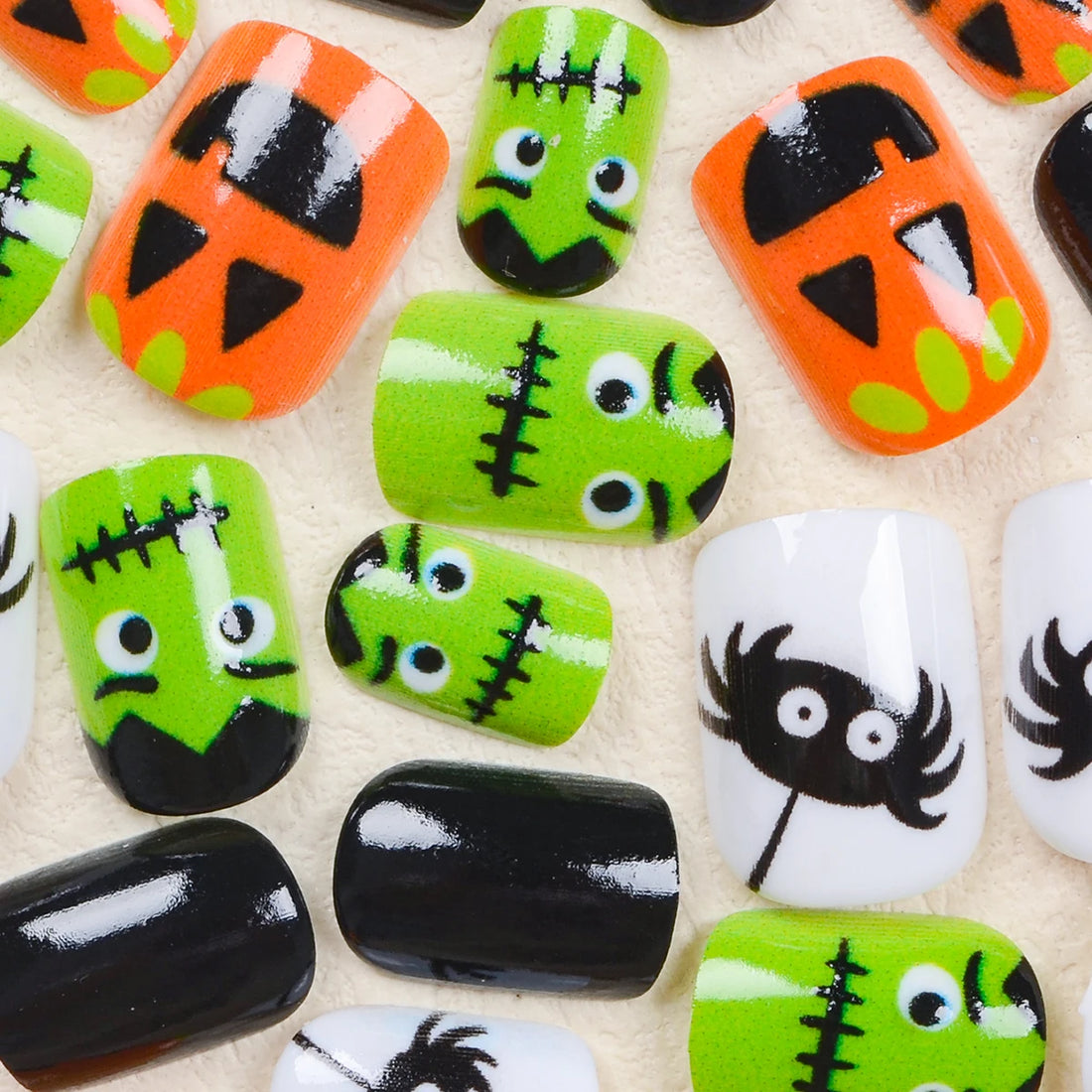 24 Halloween Oval Nails | Cute Spider Pumpkin Patch Pattern Cute Style Nail Patches