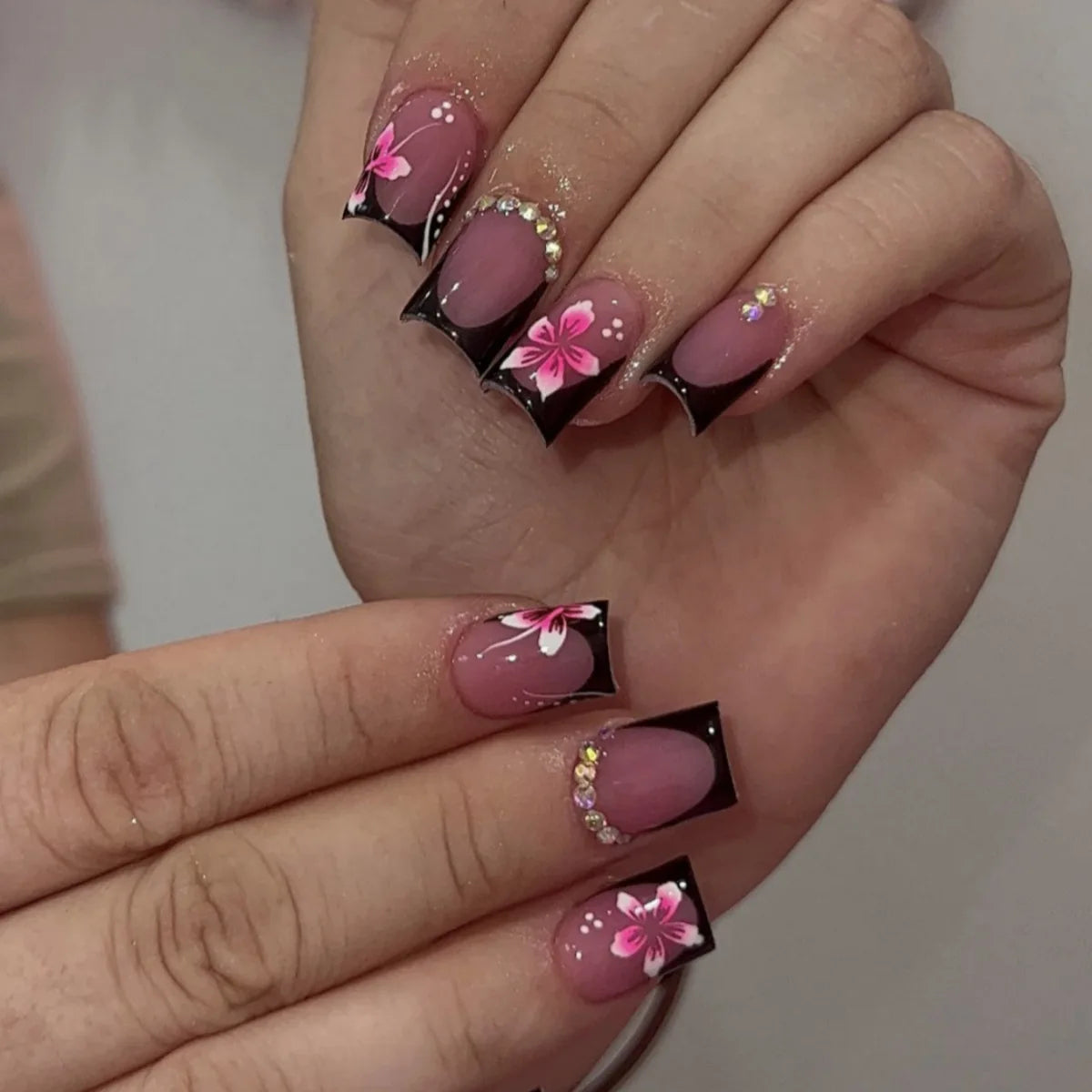 Pink Summer Nails Inspo | Black French Style Fake Nails Charms Pink Flower Designs | 24Pcs